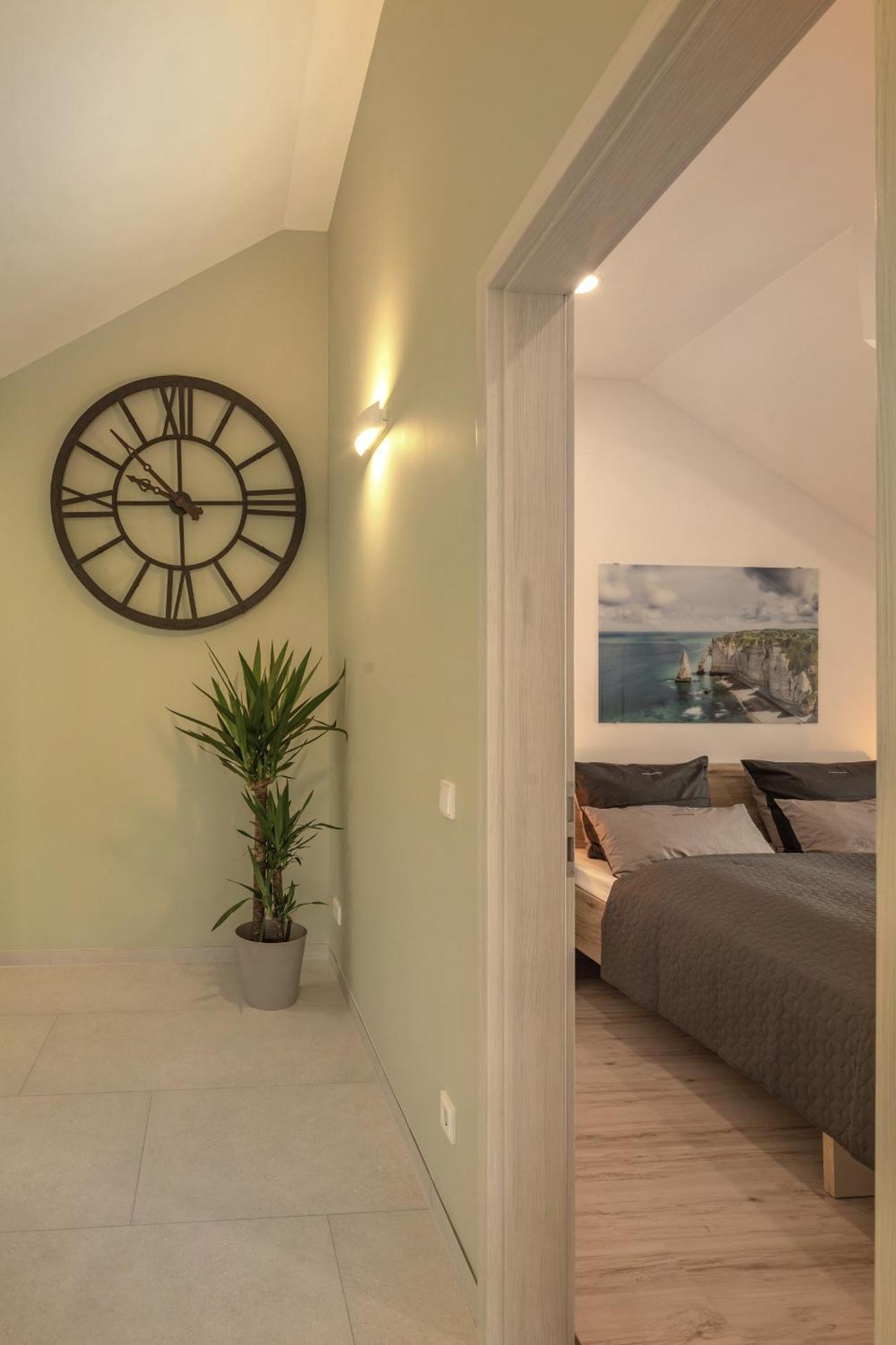 Sweethome - Poing Apartments Luaran gambar