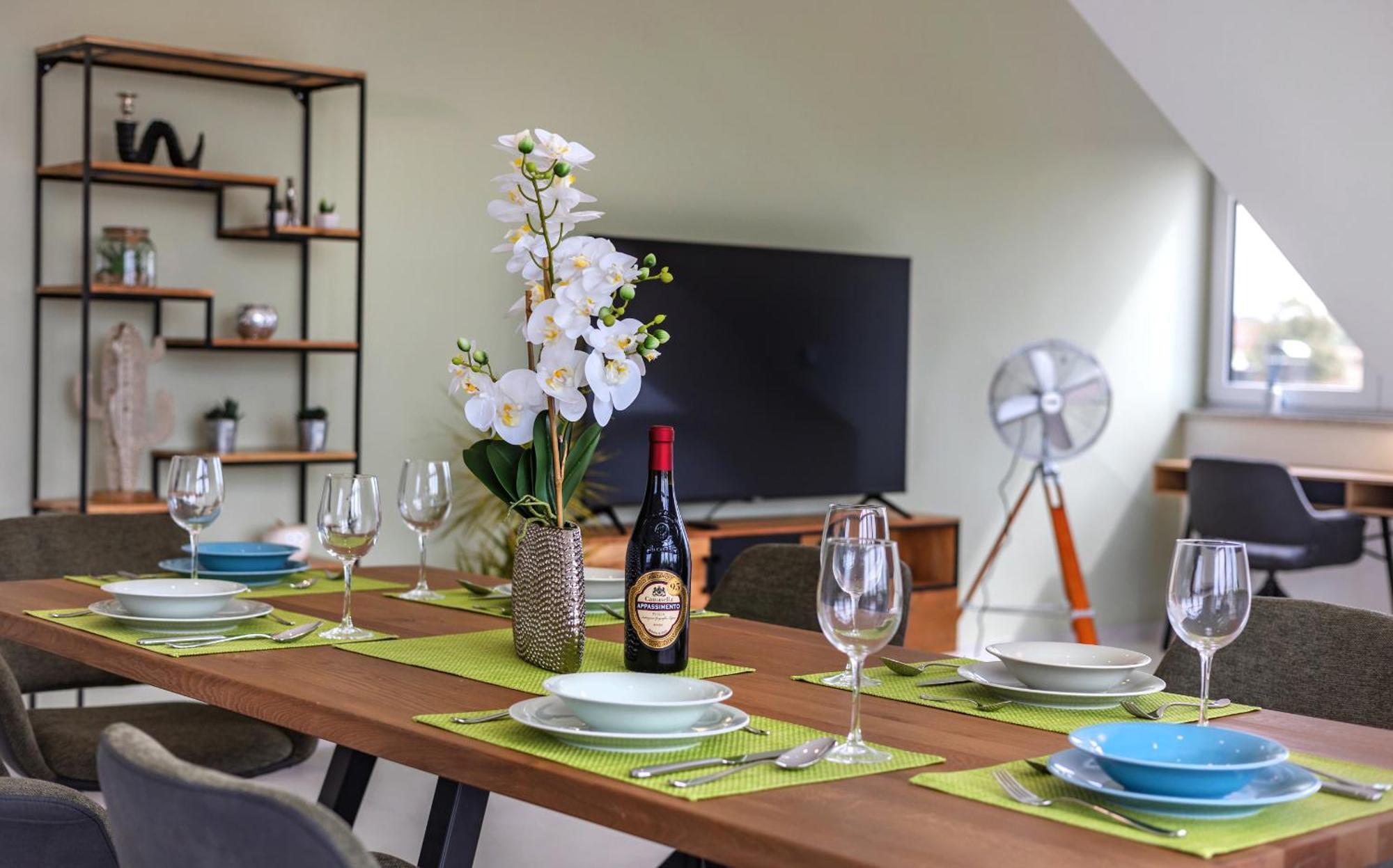 Sweethome - Poing Apartments Luaran gambar